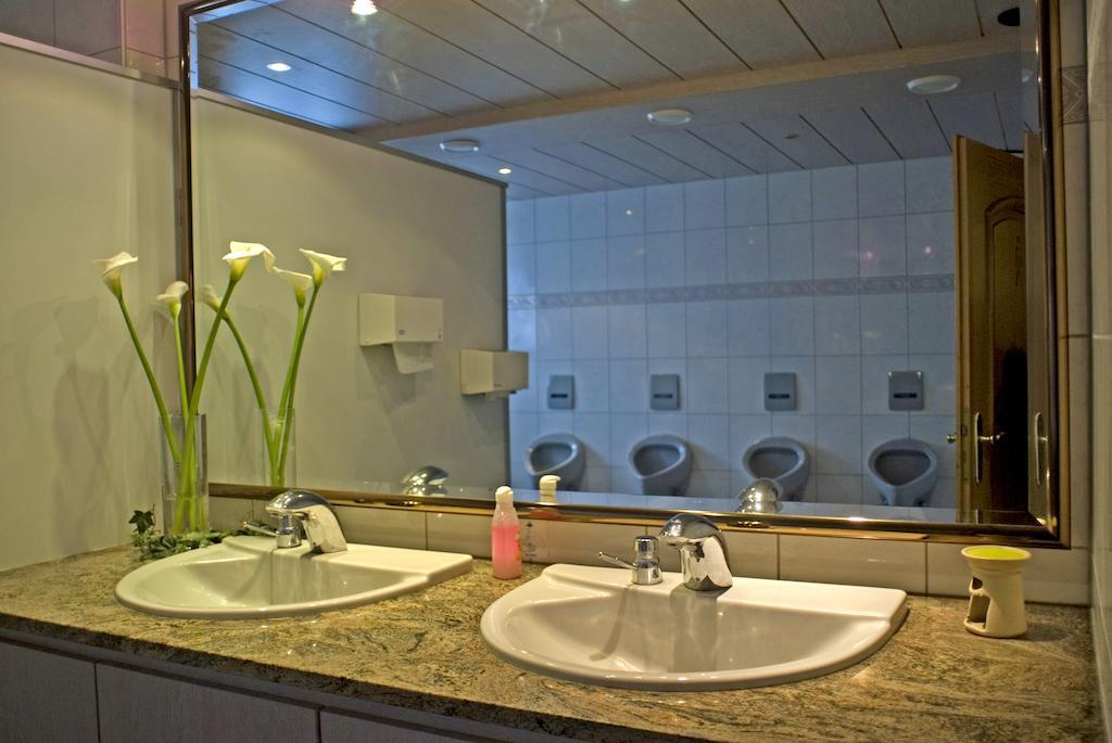 Hotel Zum Fischerwirt Baindlkirch Room photo